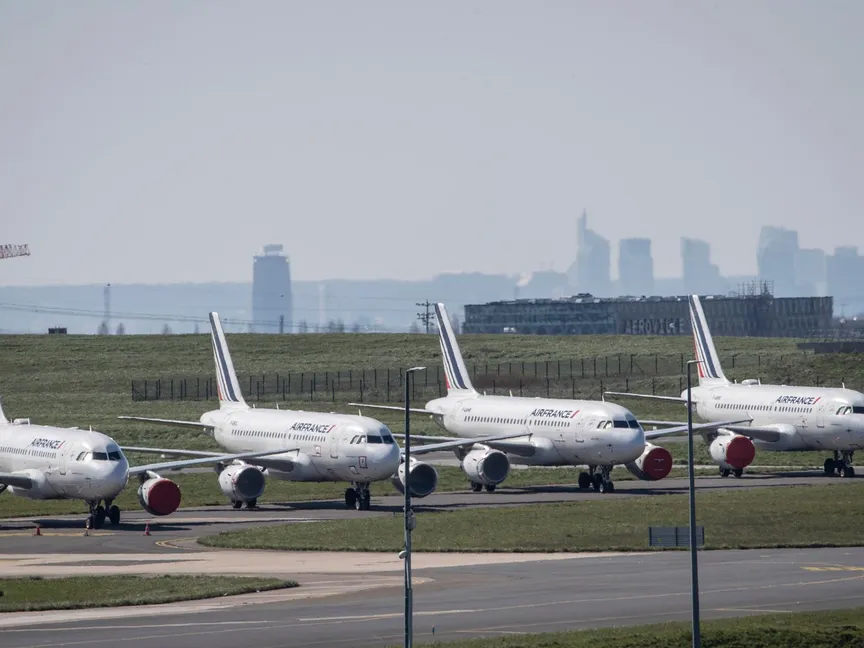 "كورونا" يضرب حركة الطيران عالمياً.. والخسائر بالمليارات