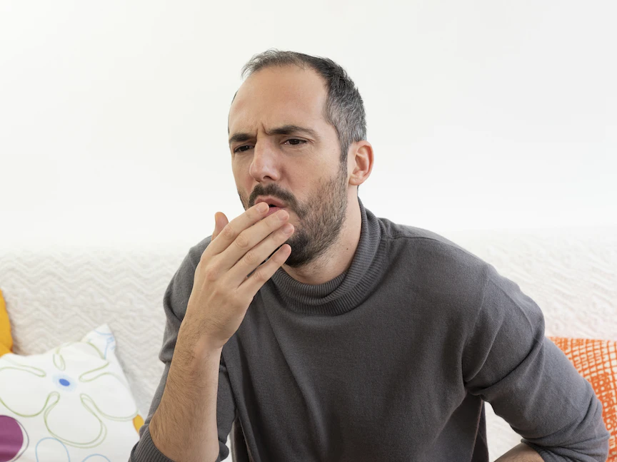 صورة تعبيرية لشخص يعاني من ألم في اللثة - BSIP via AFP