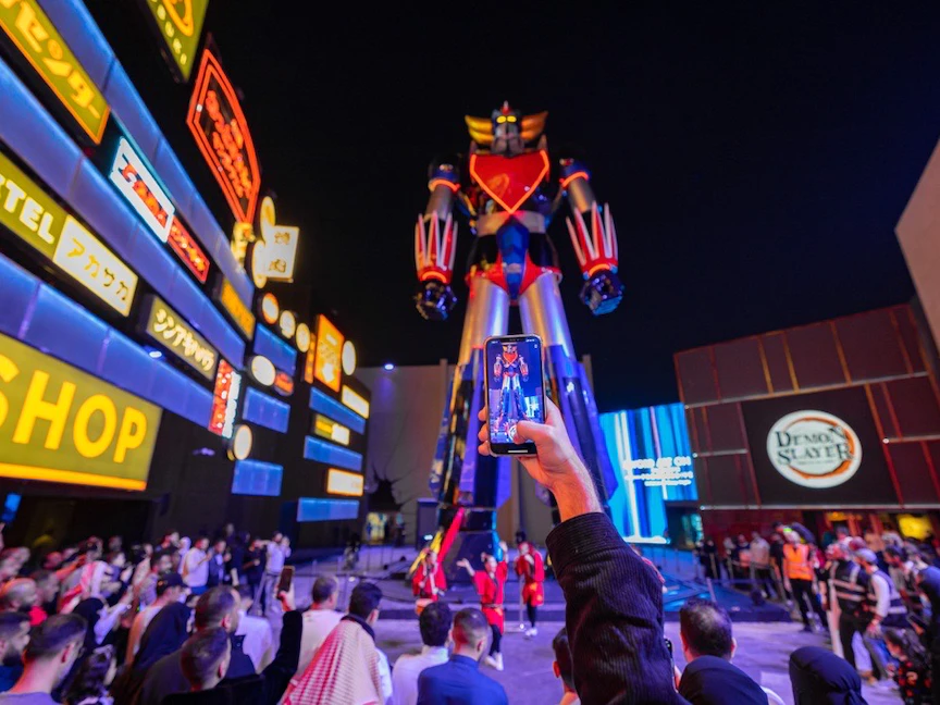 مجسم شخصية "جريندايزر" الأضخم على مستوى العالم في "مدينة الأنمي" ضمن فعاليات "موسم الرياض 2022" - المكتب الإعلامي لشركة "مانجا"