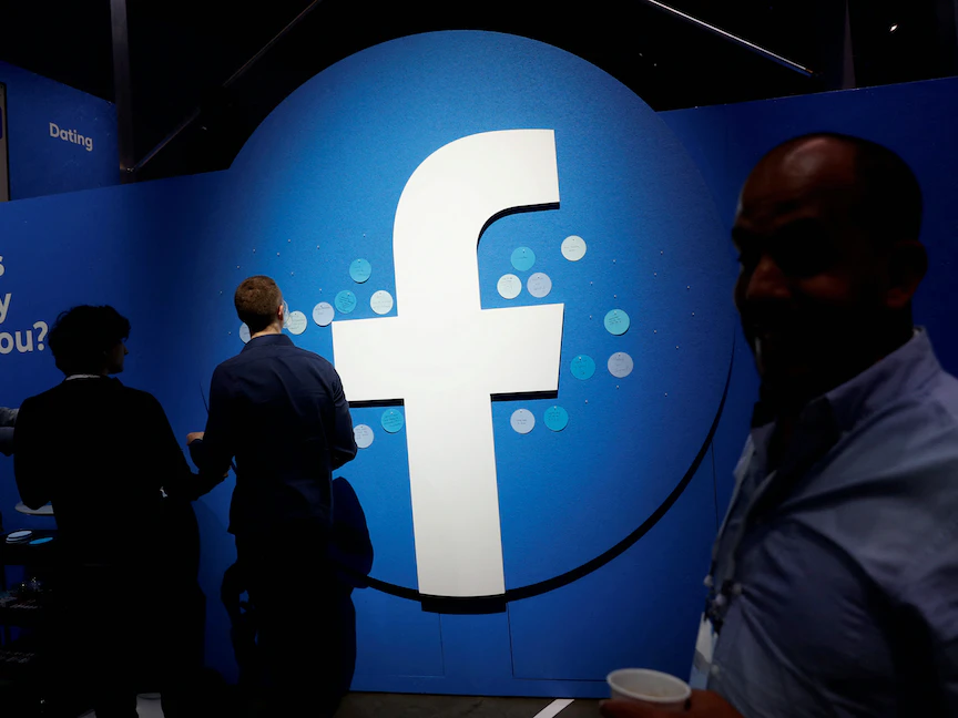 شعار فايسبوك خلال مؤتمر المطورين في كاليفورنيا. 30 أبريل 2019 - REUTERS