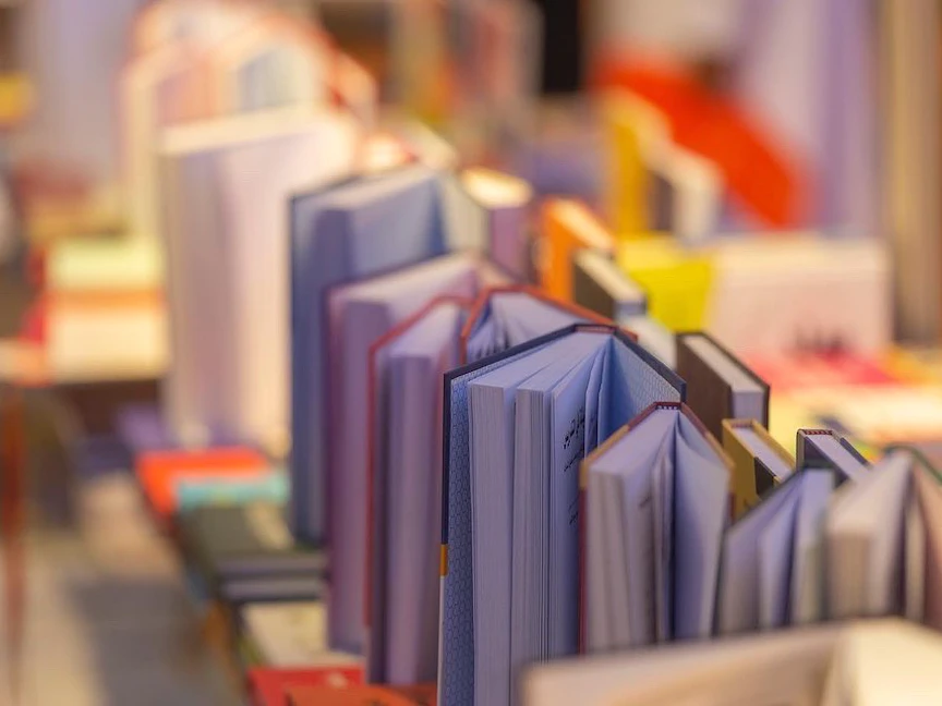 مجموعة من الكتب (صورة تعبيرية) - twitter/Sharjahbookauth