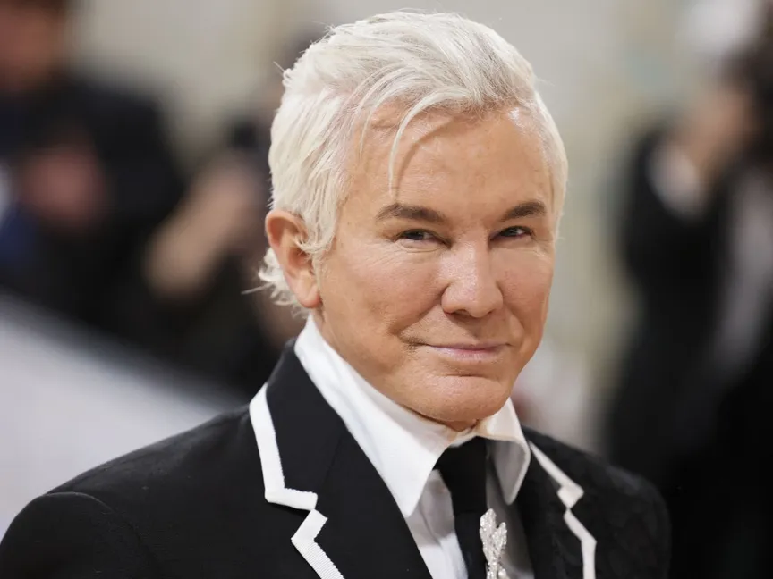 المخرج باز لورمان في حفل سنوي لجمع التبرعات لصالح معهد أزياء متحف متروبوليتان للفنون، نيويورك، الولايات المتحدة، 1 مايو 2023. - REUTERS