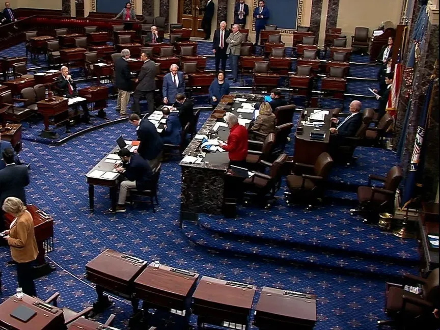 مطالب بمجلس الشيوخ الأميركي بإزالة إكس من متاجر تطبيقات أبل وجوجل