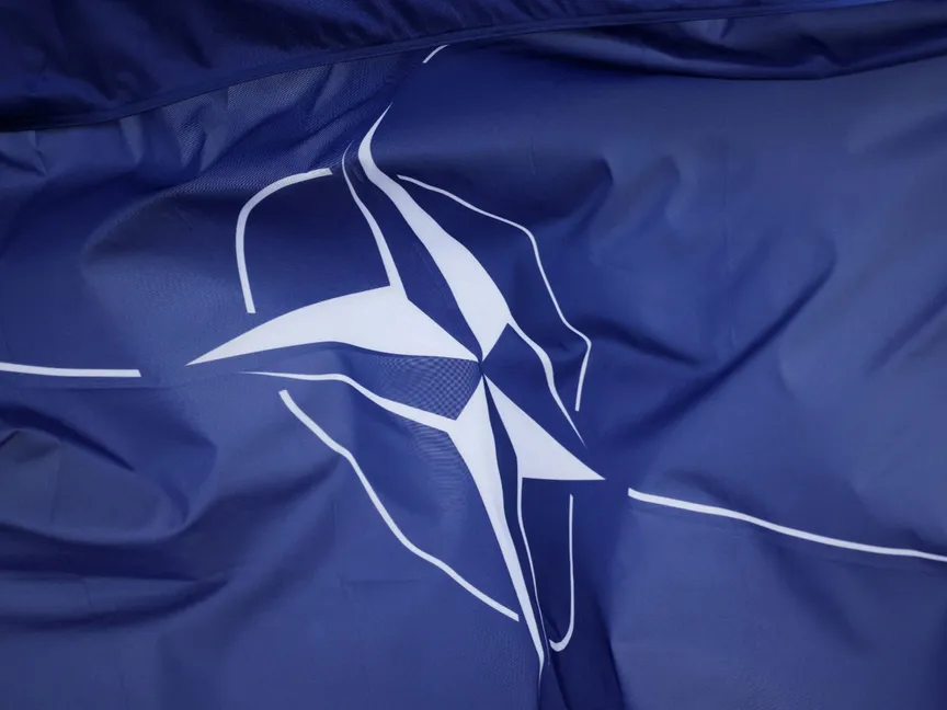 من يمول الناتو وكيف؟