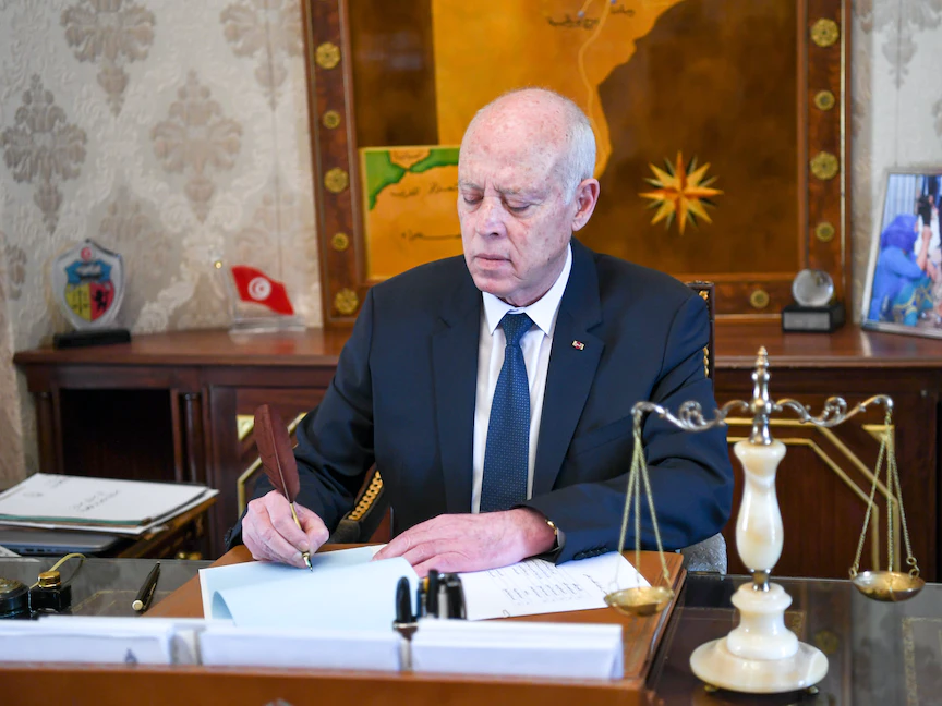 الرئيس التونسي قيس سعيّد يشرف على أداء قسم أعضاء المجلس الأعلى للقضاء في 7 مارس 2022. - Twitter/@TnPresidency