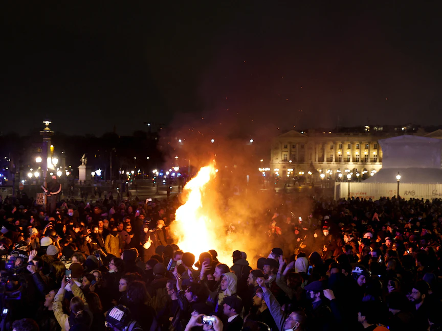 احتجاجات بالعاصمة الفرنسية باريس ضد تمرير قانون إصلاح نظام التقاعد. 17 مارس 2023 - REUTERS