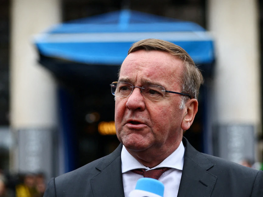 وزير الدفاع الألماني بوريس بيستوريوس يلقي بيانه في مؤتمر ميونيخ الأمني السنوي، ألمانيا - 17 فبراير 2023 - REUTERS