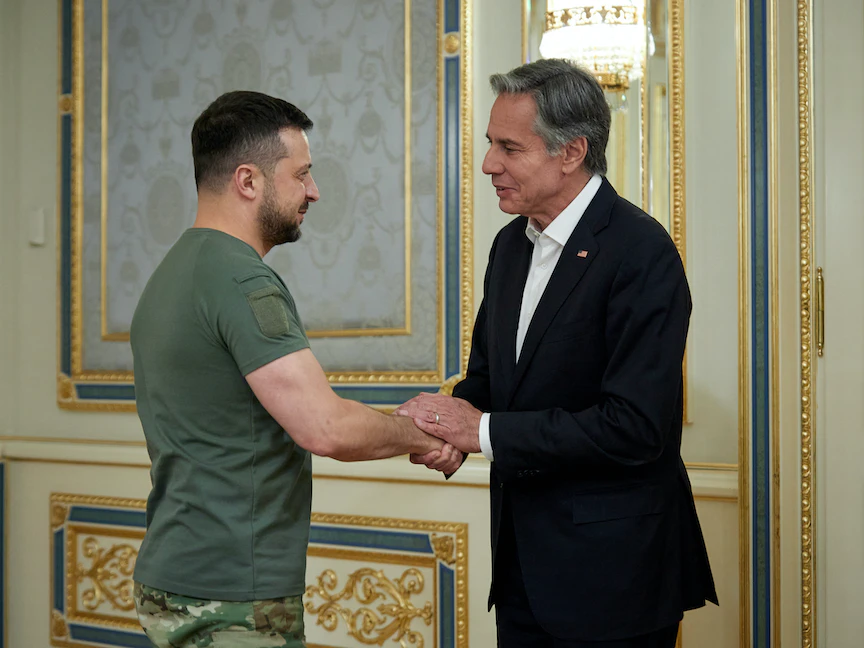 الرئيس الأوكراني فولوديمير زيلينسكي مع وزير الخارجية الأميركي أنتوني بلينكن في كييف - 08 سبتمبر 2022 - REUTERS