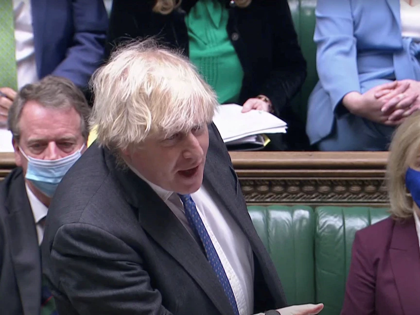 رئيس الوزراء البريطاني بوريس جونسون خلال كلمته داخل البرلمان البريطاني 15 ديسمبر 2021 - REUTERS