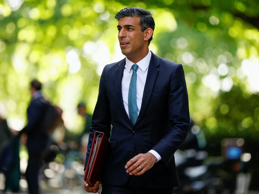 وزير المالية البريطاني السابق ريشي سوناك في العاصمة لندن- 27 مايو 2022 - REUTERS