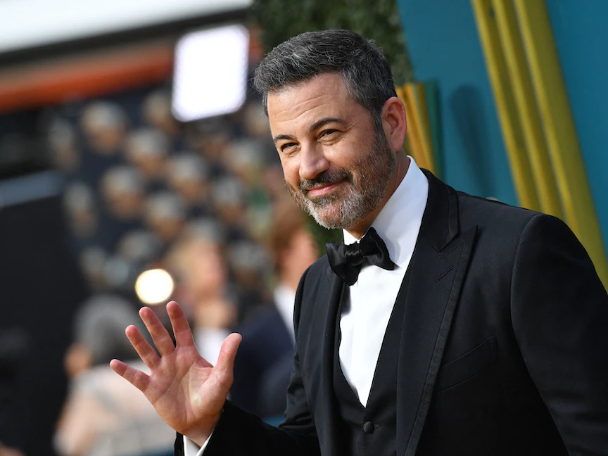 مقدم البرامج جيمي كيميل في حفل توزيع جوائز إيمي الـ74، في مسرح مايكروسوفت، لوس أنجلوس، كاليفورنيا، 12 سبتمبر 2022 - AFP