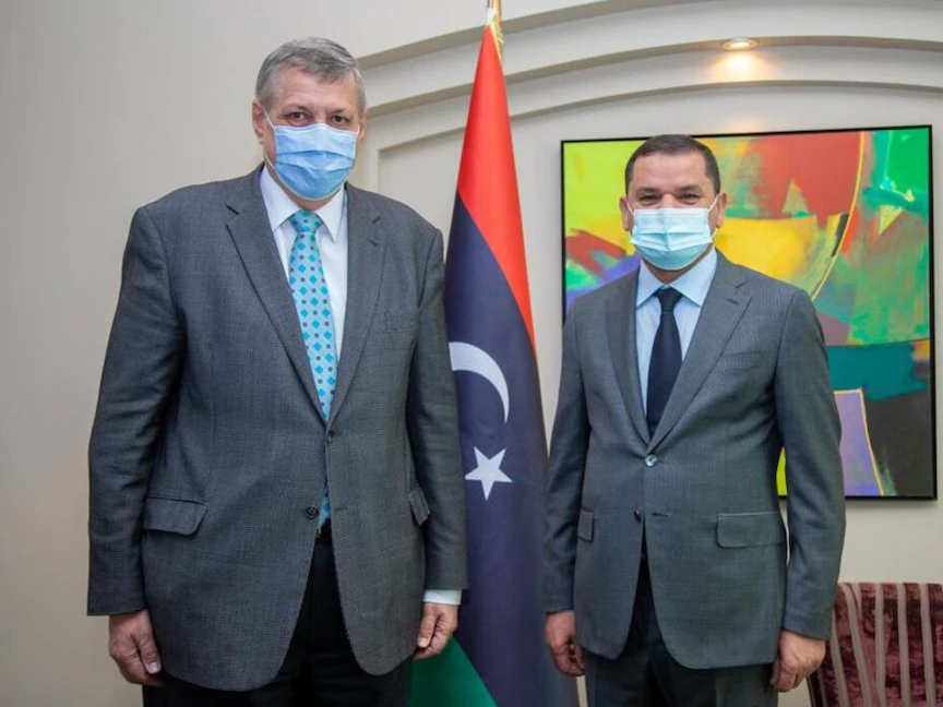 المبعوث الأممي الخاص إلى ليبيا يان كوبيش خلال لقاءه برئيس الحكومة الليبية المكلف عبدالحميد الدبيبة - بعثة الأمم المتحدة للدعم في ليبيا