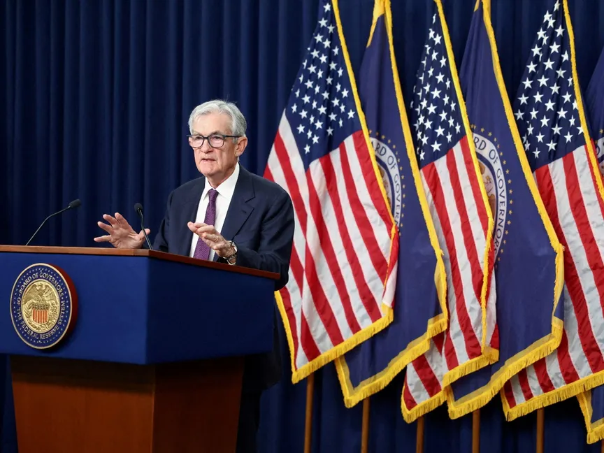 الفيدرالي الأميركي يثبت أسعار الفائدة وسط ضغوط التضخم