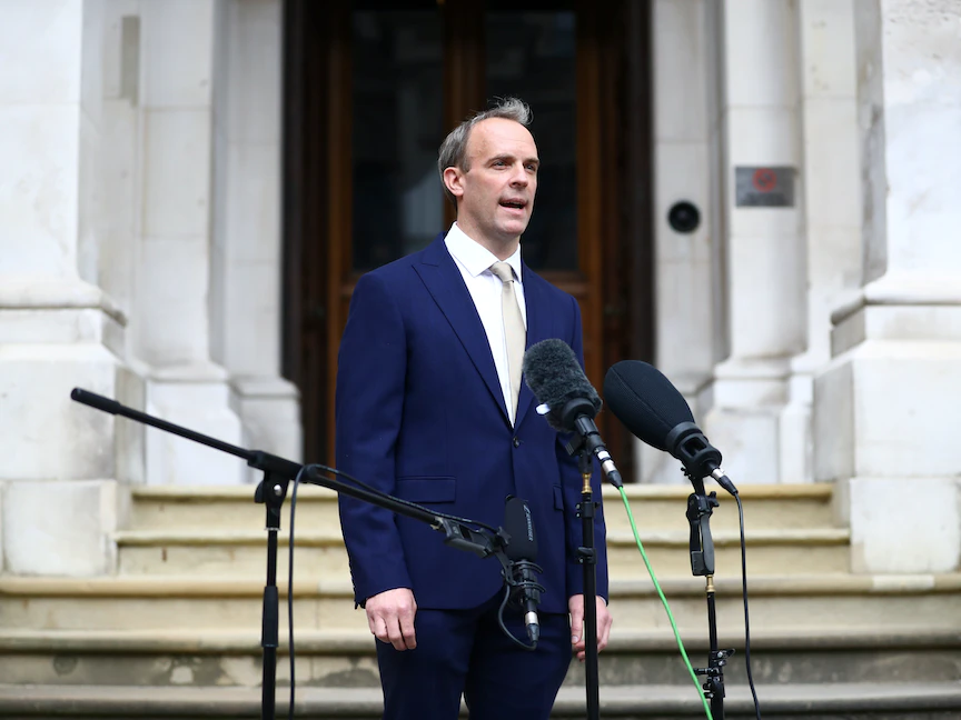 وزير الخارجية البريطاني دومينيك راب، يدلي ببيان حول تشريع الأمن القومي لهونغ كونغ في لندن- 1 يوليو 2020 - REUTERS