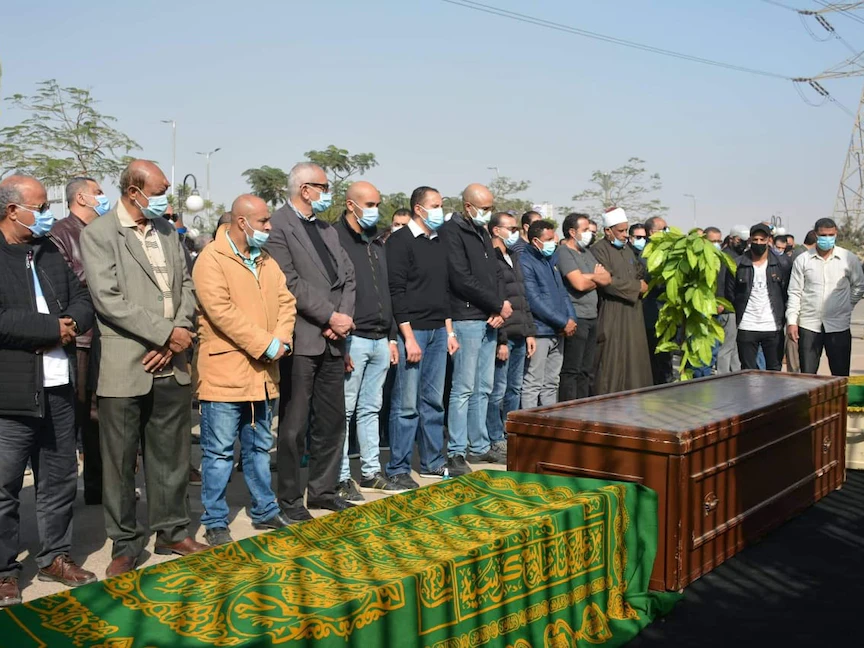 جانب من جنازة الفنان المصري هادي الجيار - الشرق