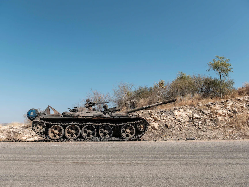 دبابة تابعة للجيش الإثيوبي بالقرب من إقليم تيغراي - AFP