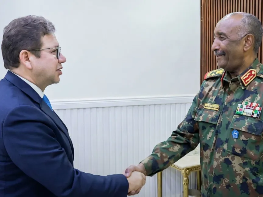 البرهان يبحث مع رئيس المخابرات المصرية "حماية أمن البحر الأحمر والإقليم"