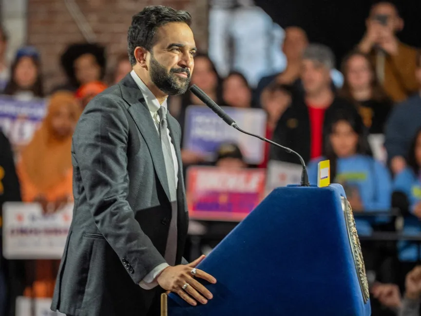 عمدة نيويورك يشيد بخطة فرض ضريبة "المنزل الثاني": خطوة هامة