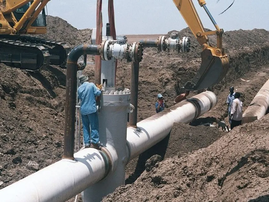 "هجليج"… أخطر تطور في الحرب يهدد قطاع النفط في السودان وجنوب السودان