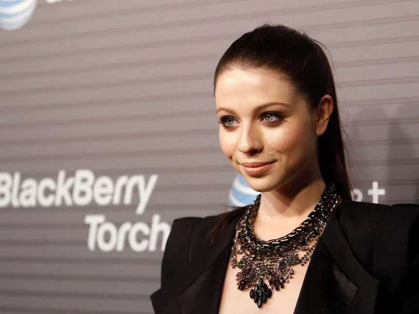 الممثلة ميشيل تراختنبرج تقف في حفل إطلاق هاتف Blackberry Torch في لوس أنجلوس، 11 أغسطس 2010. - REUTERS