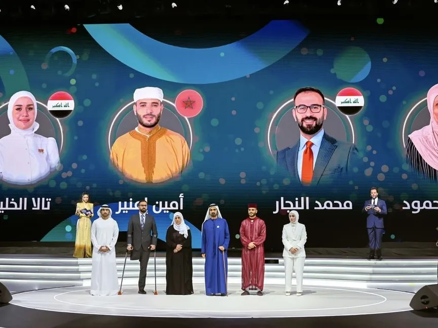 الشيخ محمد بن راشد يكرم صناع الأمل الأربعة المتأهلين لنهائيات مبادرة صناع الأمل في دبي. 25 فبراير 2024 - وكالة أنباء الإمارات