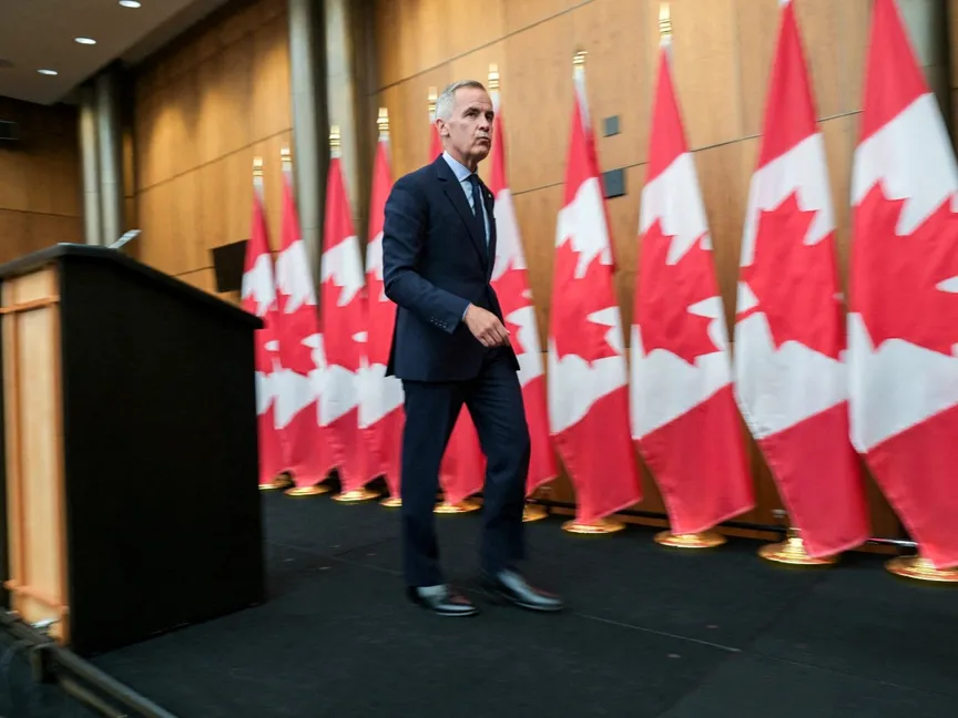 رئيس الوزراء الكندي مارك كارني خلال مؤتمر صحافي في مبنى البرلمان في أونتاريو- 22 أغسطس 2025 - Reuters