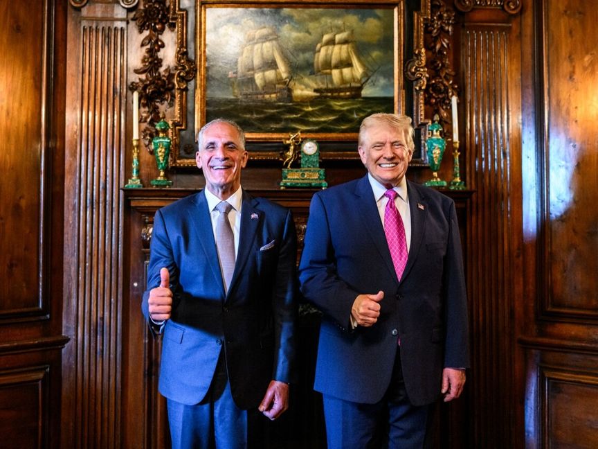 ترمب يستقبل نصري عصفورة رئيس هندوراس في منتجع مارالاجو