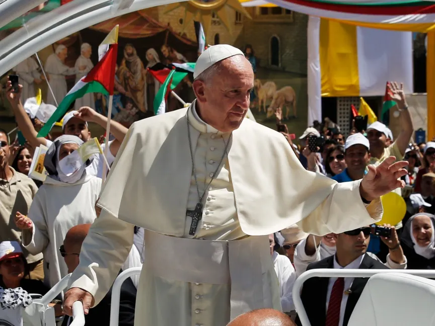 صورة أرشيفية للبابا فرنسيس في مدينة بيت لحم بالضفة الغربية. 25 مايو 2014 - Reuters