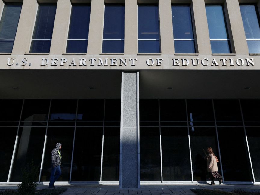 لماذا يسعى ترمب إلى إلغاء وزارة التعليم؟
