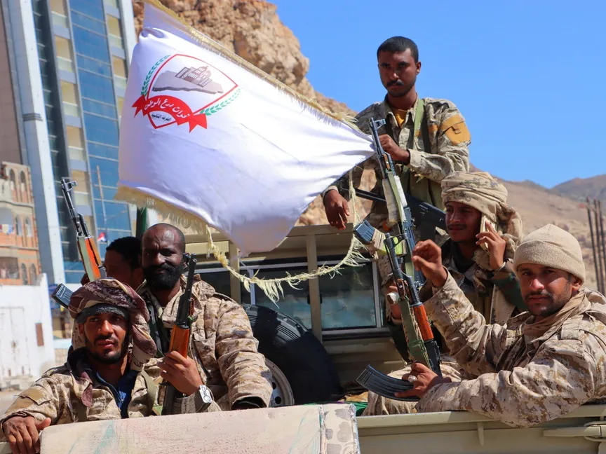 قوات "درع الوطن" التابعة لمجلس القيادة الرئاسي اليمني في مدينة المكلا الساحلية. 4 يناير 2025 - REUTERS