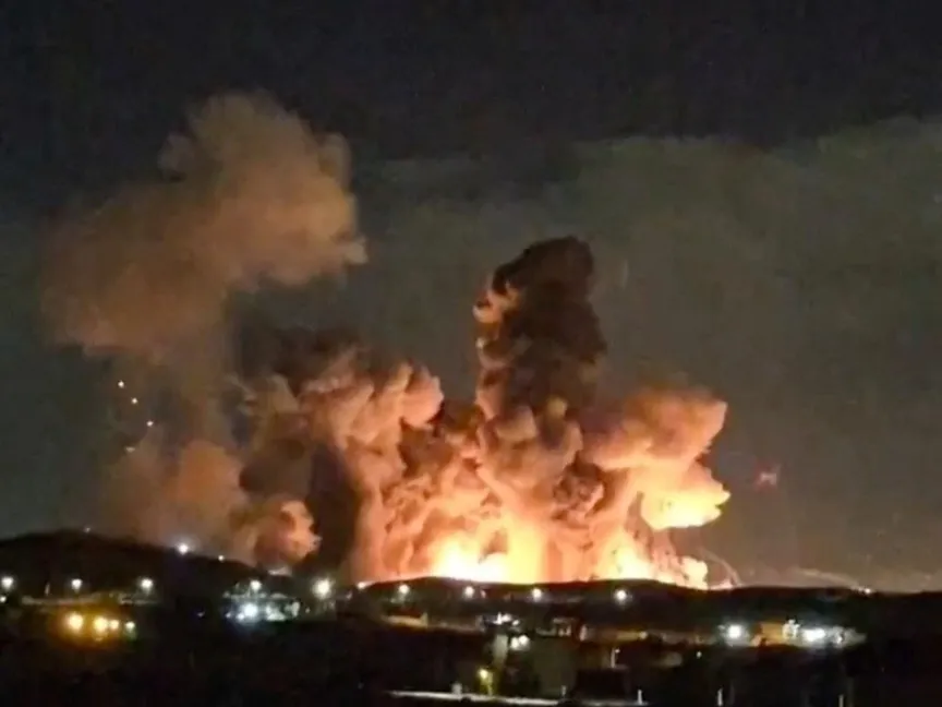 ضربات أميركية في مدينة أصفهان بإيران. 31 مارس 2026 - REUTERS