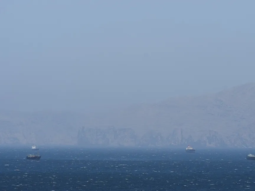 سفن بالقرب من مضيق هرمز. 8 أبريل 2026 - REUTERS