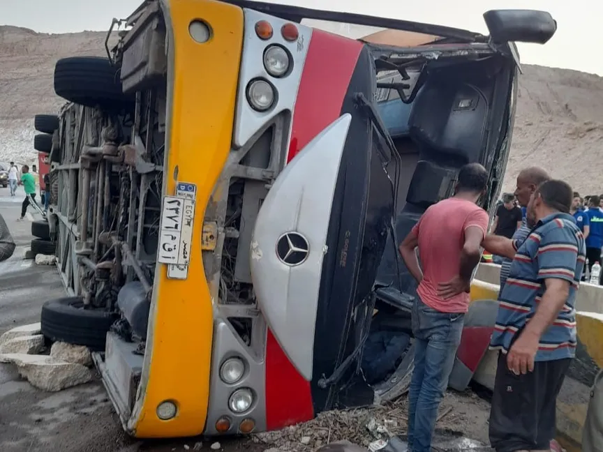 انقلاب حافلة على طريق الجلالة العين السخنة اتجاه (الزعفرانة- السويس)، مصر. 14 أكتوبر 2024 - وزارة الصحة المصرية