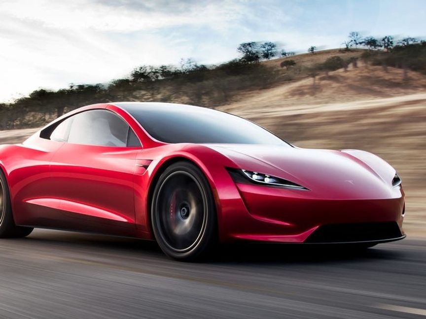 تسلا تكشف عن السيارة Roadster في أول أكتوبر: تحلق في الهواء