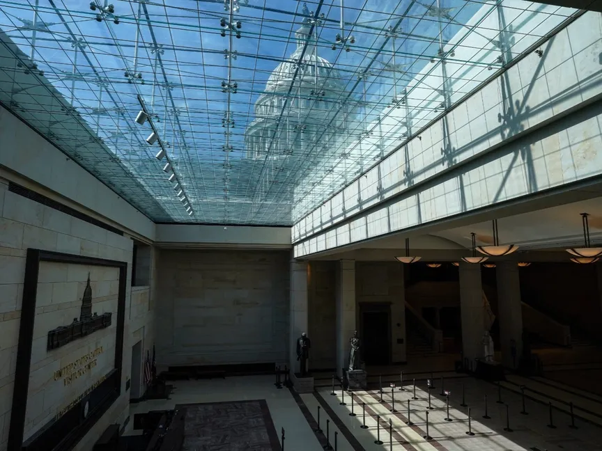 قد يحقق رقماً قياسياً.. متى ينتهي الإغلاق الحكومي في واشنطن؟