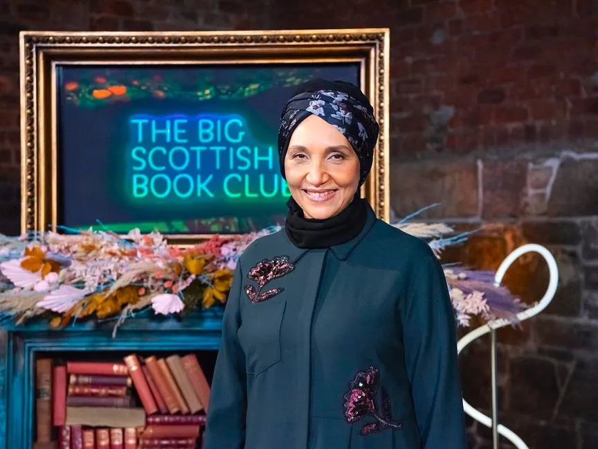 الكاتبة السودانية ليلى أبو العلا أثناء التكريم. 25 أكتوبر 2023 - leila-aboulela.com