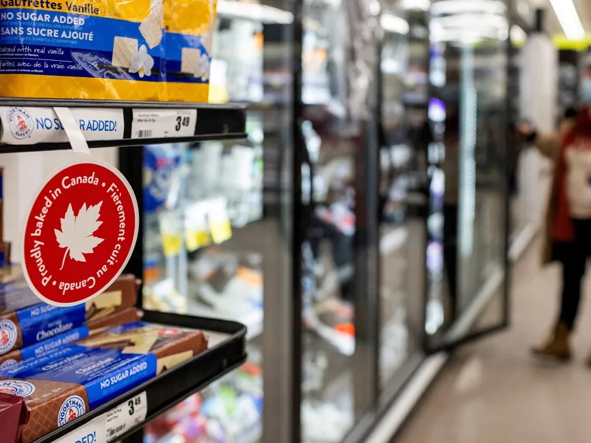 لافتات للمنتجات الكندية في أحد المحال التجارية في هاميلتون بأونتاريو. 14 فبراير 2025 - REUTERS