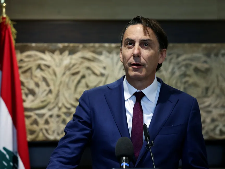 المبعوث الأميركي الخاص آموس هوكستين يتحدث خلال مؤتمر صحافي بعد لقائه مع رئيس البرلمان اللبناني نبيه بري (ليس في الصورة) في لبنان. 18 يونيو 2024 - reuters