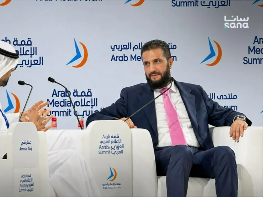 الرئيس السوري أحمد الشرع، خلال مشاركته في قمة الإعلام العربي 2026 المنعقدة في دبي. 15 سبتمبر 2026 - سانا
