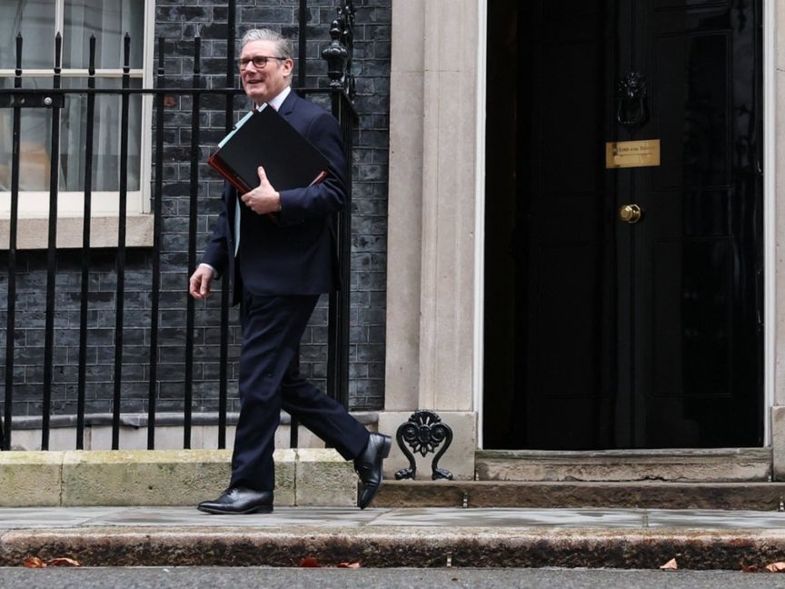 ملفات إبستين في بريطانيا.. عاصفة سياسية تهدد حكومة ستارمر