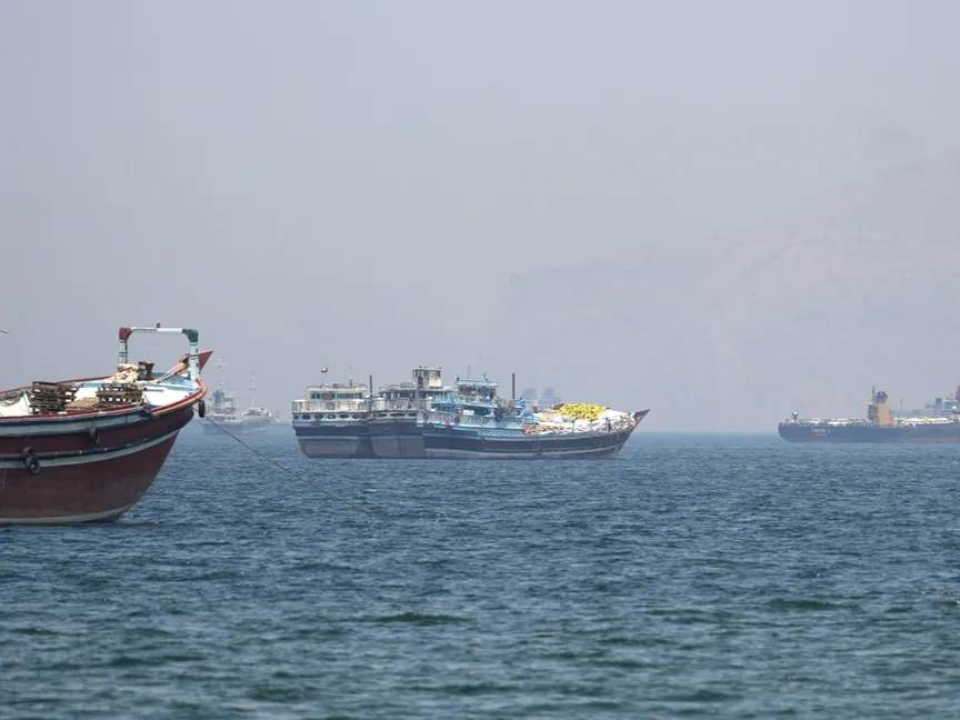 "وول ستريت جورنال": واشنطن تسعى لتشكيل تحالف دولي لضمان الملاحة في مضيق هرمز