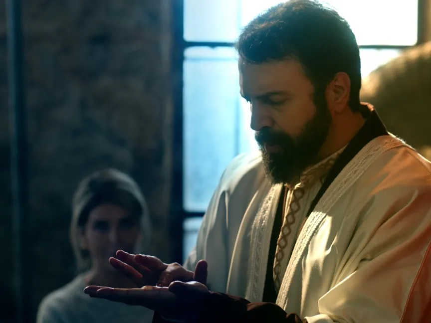 الدراما السورية تجمع الرومانسية والجريمة مع تيم الحسن في "مولانا"