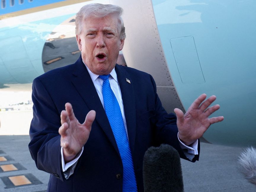 "انتصار رمزي".. ديمقراطية تهزم مرشح ترمب بمقر إقامته في فلوريدا