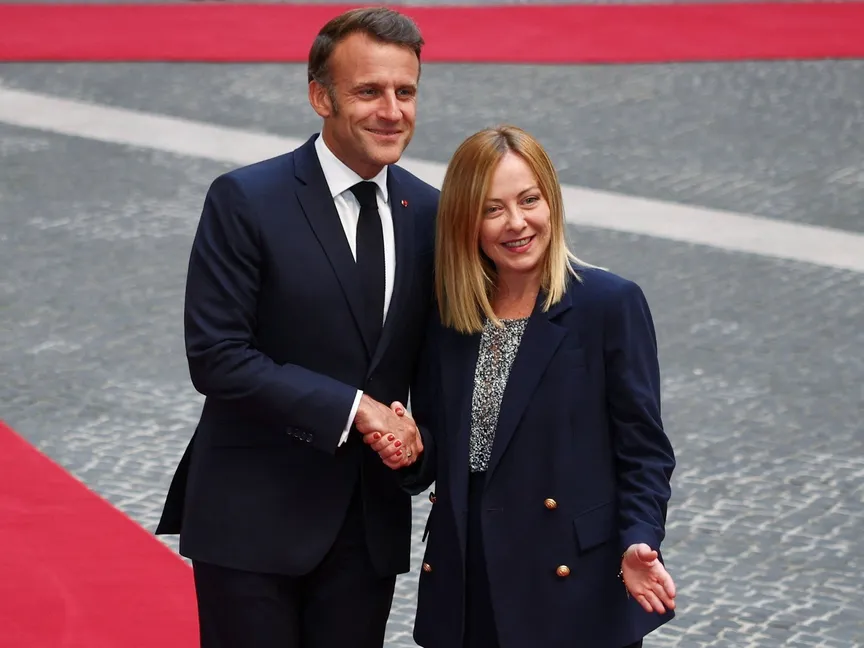 ميلوني وماكرون يؤجلان أول قمة رفيعة المستوى بينهما