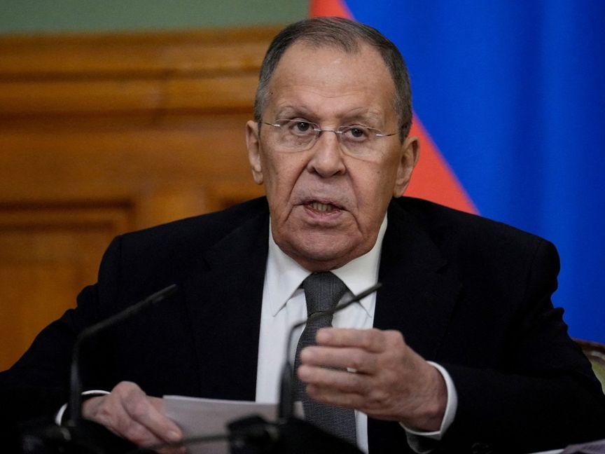 لافروف: موسكو لن تسمح بنشر أي أسلحة تهدد الأمن الروسي في أوكرانيا