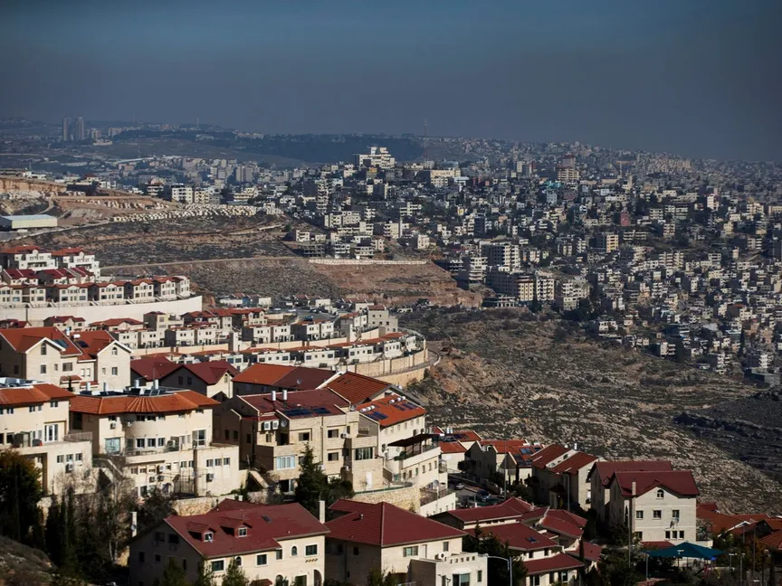 صورة عامة لإحدى المستوطنات الإسرائيلية في الضفة الغربية المحتلة - REUTERS