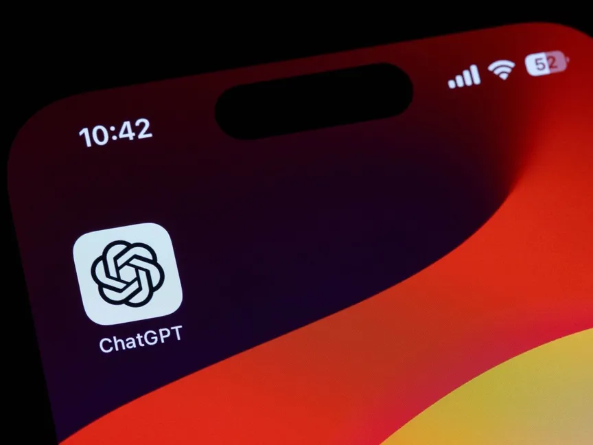 شعار تطبيق ChatGPT يظهر على شاشة هاتف ذكي في ريجا بلاتفيا. 16 أغسطس 2024 - Bloomberg