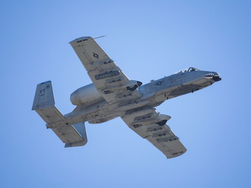 بعد تحطّم A-10 Warthog في حرب إيران.. تعرّف على مقاتلة حسم المعارك البرية
