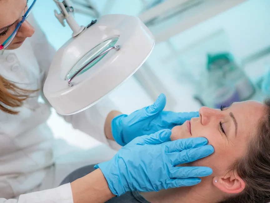 جفاف الجلد.. الأسباب والأعراض وطرق الوقاية