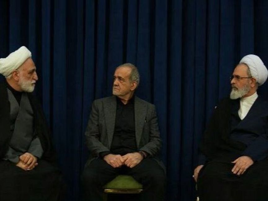 دعوات في إيران لتسريع عملية اختيار مرشد جديد